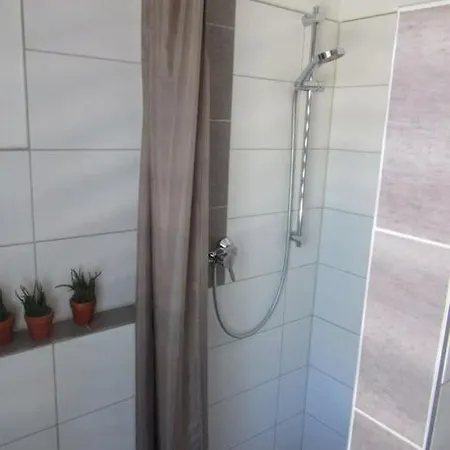 Liebevoll Eingerichtete Huus Up De Warf Апартаменты Эмден