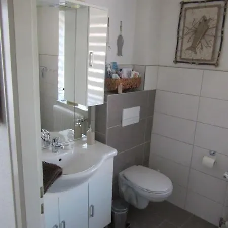 Liebevoll Eingerichtete Huus Up De Warf Apartman *