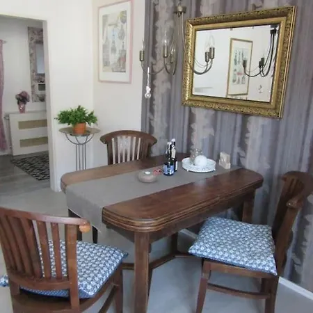 Liebevoll Eingerichtete Huus Up De Warf Апартаменты *