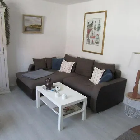 Liebevoll Eingerichtete Huus Up De Warf Apartment *