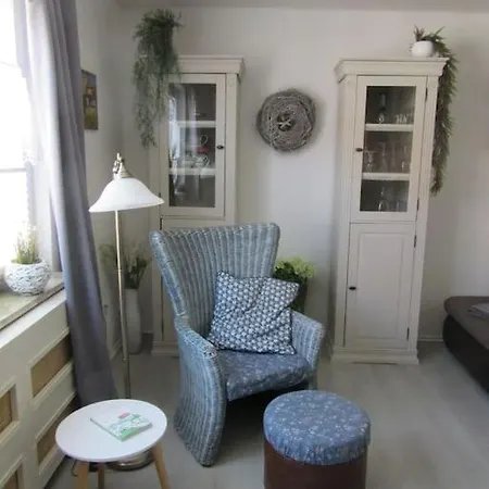 Liebevoll Eingerichtete Huus Up De Warf *