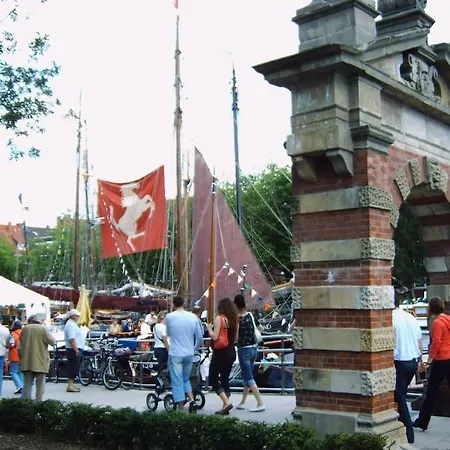 Апартаменты Liebevoll Eingerichtete Huus Up De Warf