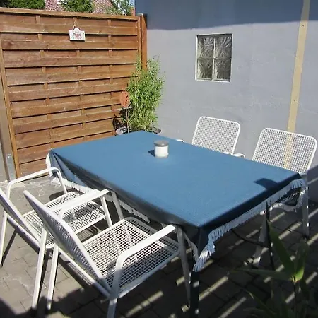 Liebevoll Eingerichtete Huus Up De Warf