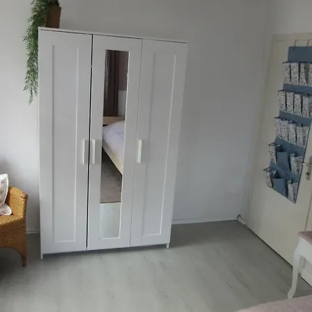 Liebevoll Eingerichtete Huus Up De Warf Апартаменты *